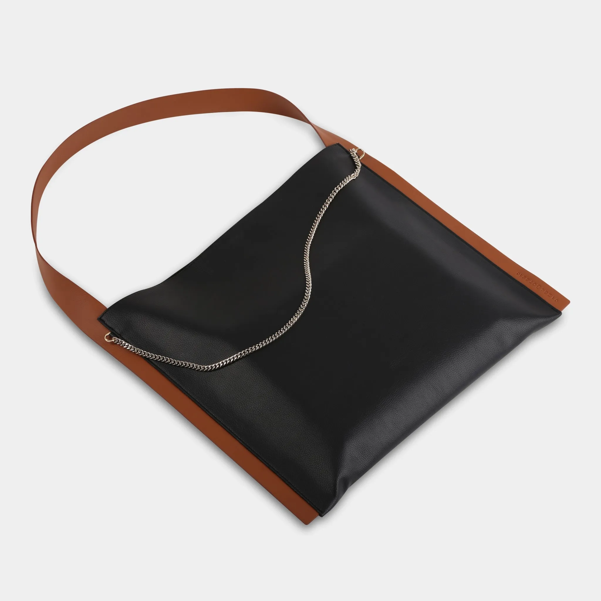 Túi xách PAPER TOTE màu đen dây đen