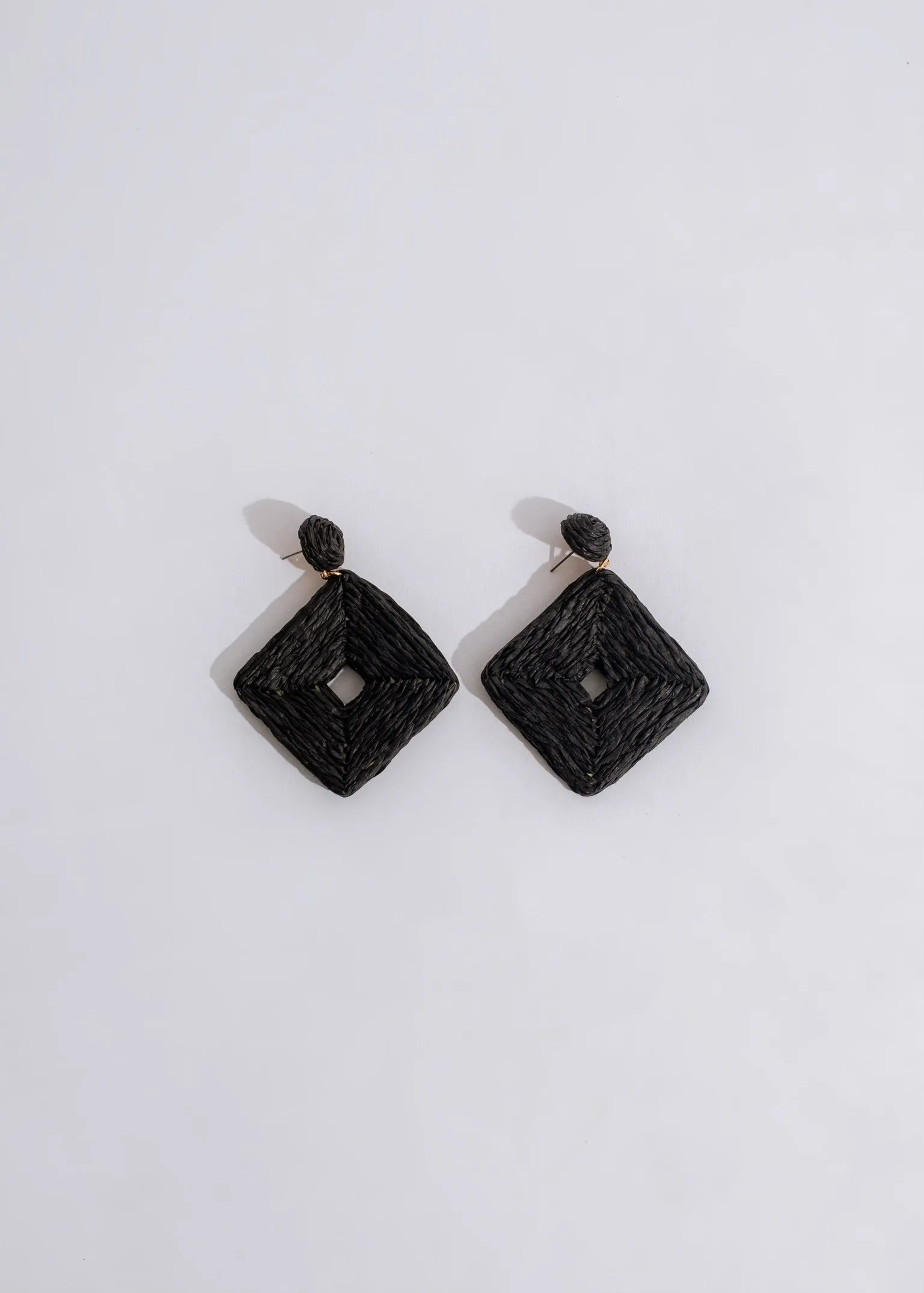 Try Me Earring Black