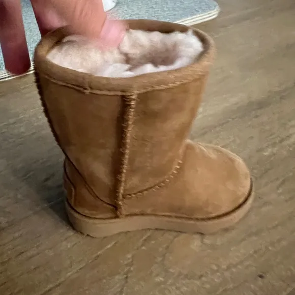 Ugg Toddler Classic