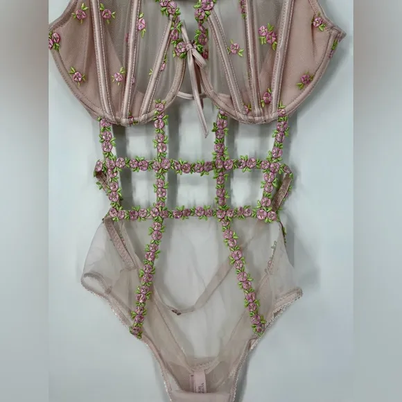 Victoria’s Secret Wicked unlined Rosebud Teddy
