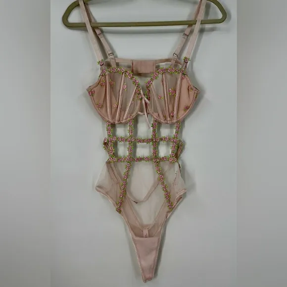 Victoria’s Secret Wicked unlined Rosebud Teddy