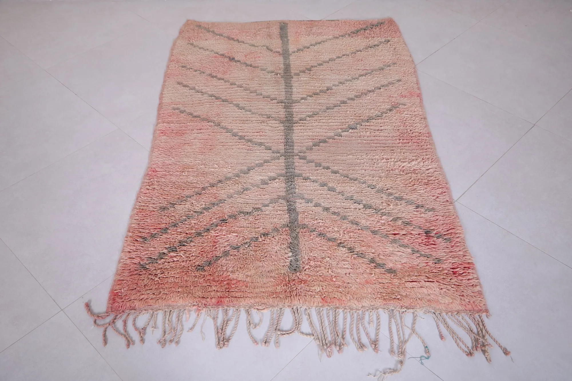 Vintage Berber Rug 3.6 x 5.5 ft | Handmade Moroccan Carpet