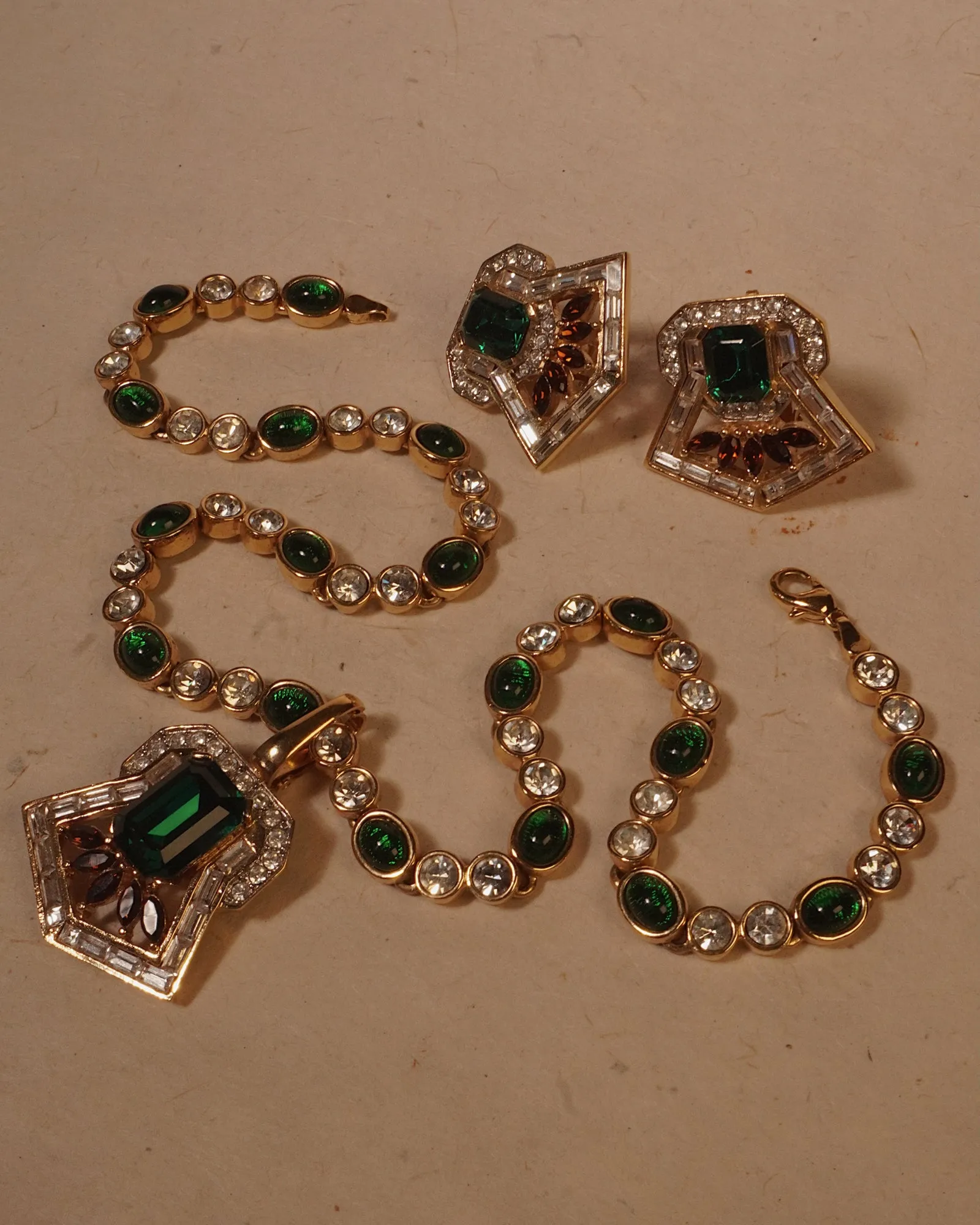 Vintage Butler Emerald Crystal Set