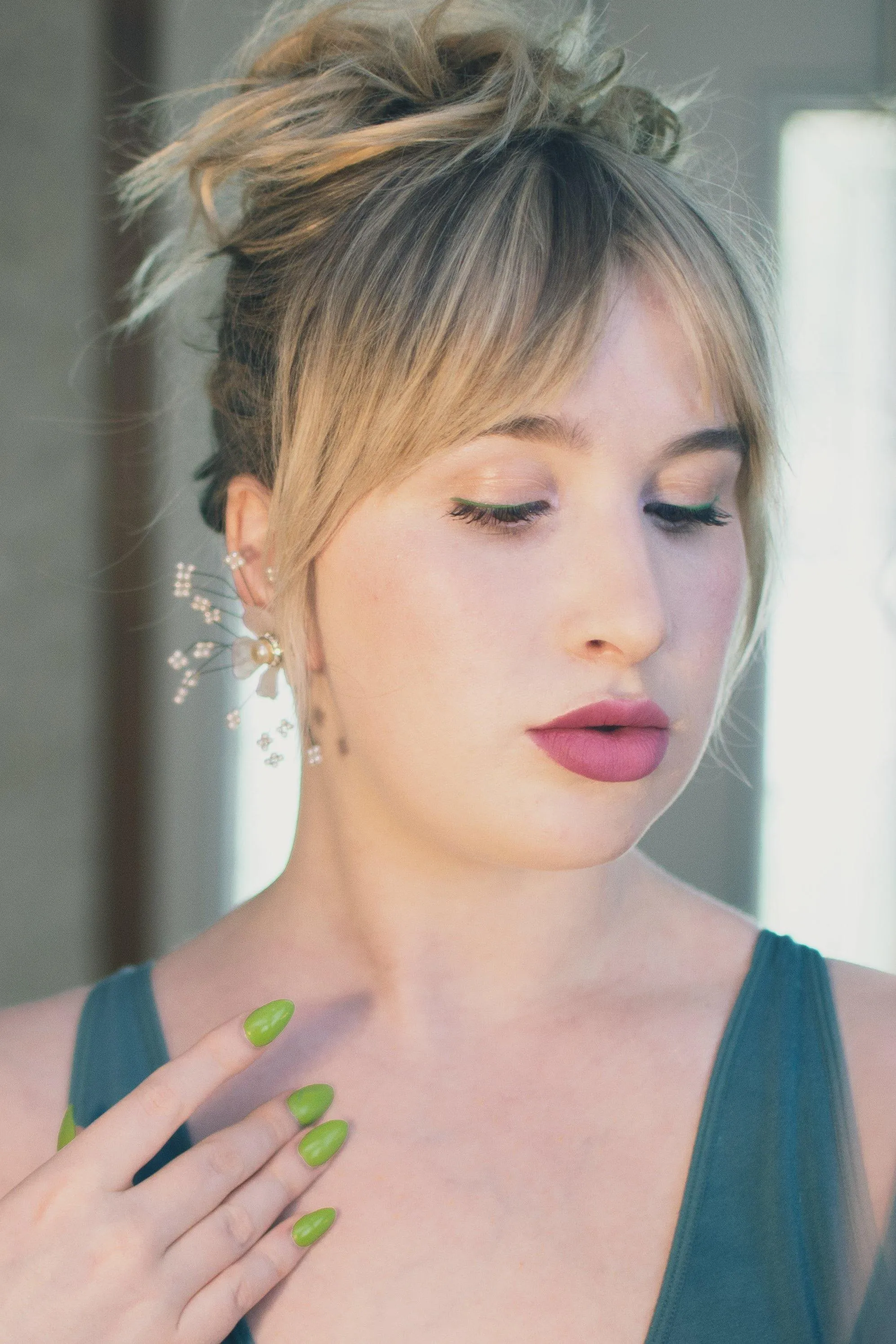 Vintage Frosted Lucite Flower Earrings