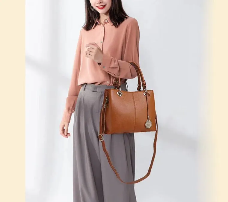 Zhilla Pendant Tote